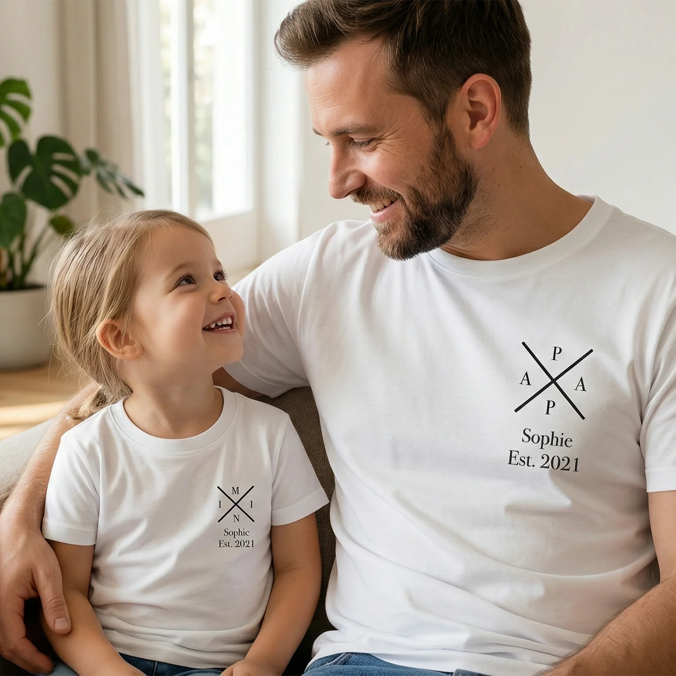 Personalisierter T-Shirt Partnerlook für Papa und Kind "Papa - Mini"