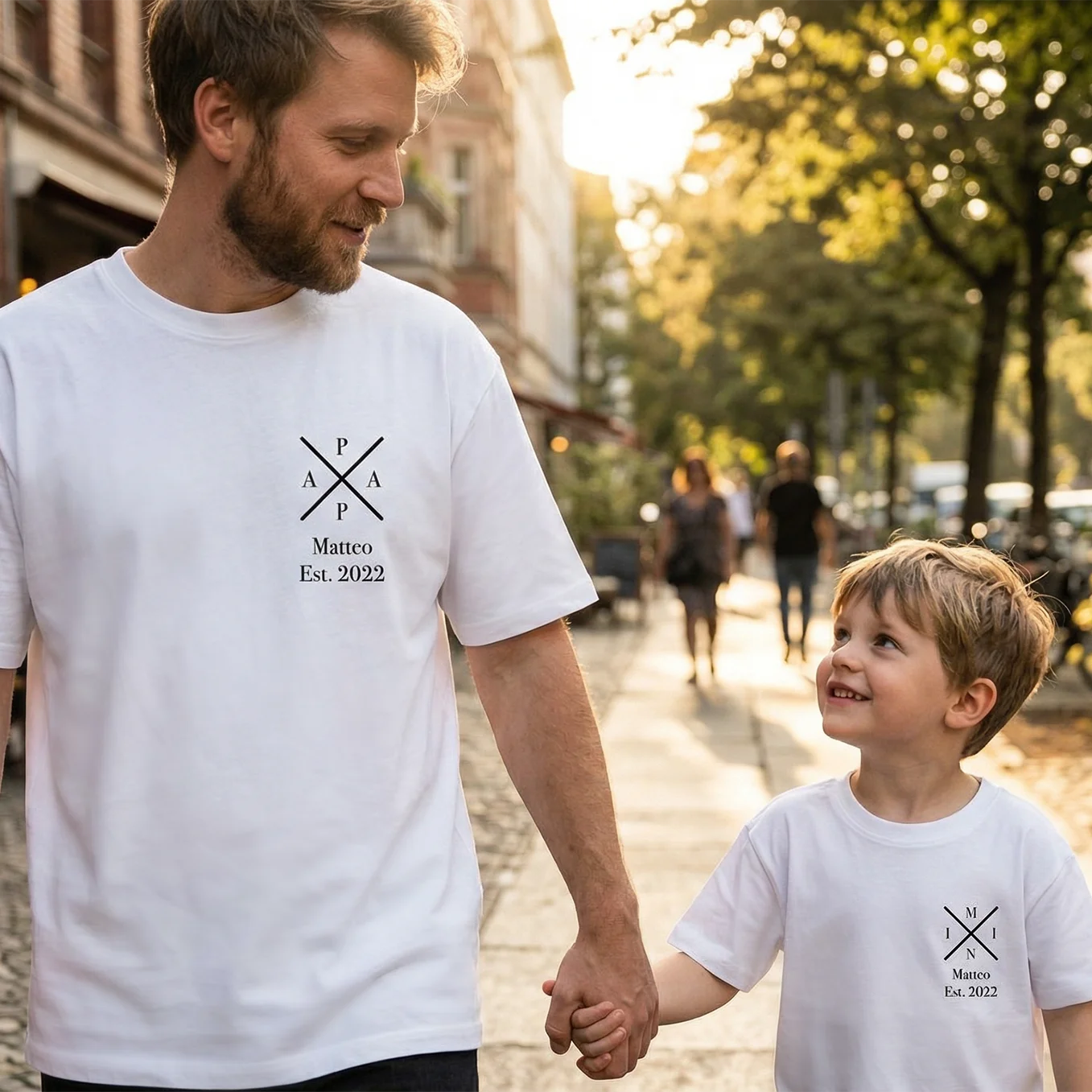 Personalisierter T-Shirt Partnerlook für Papa und Kind "Papa - Mini"