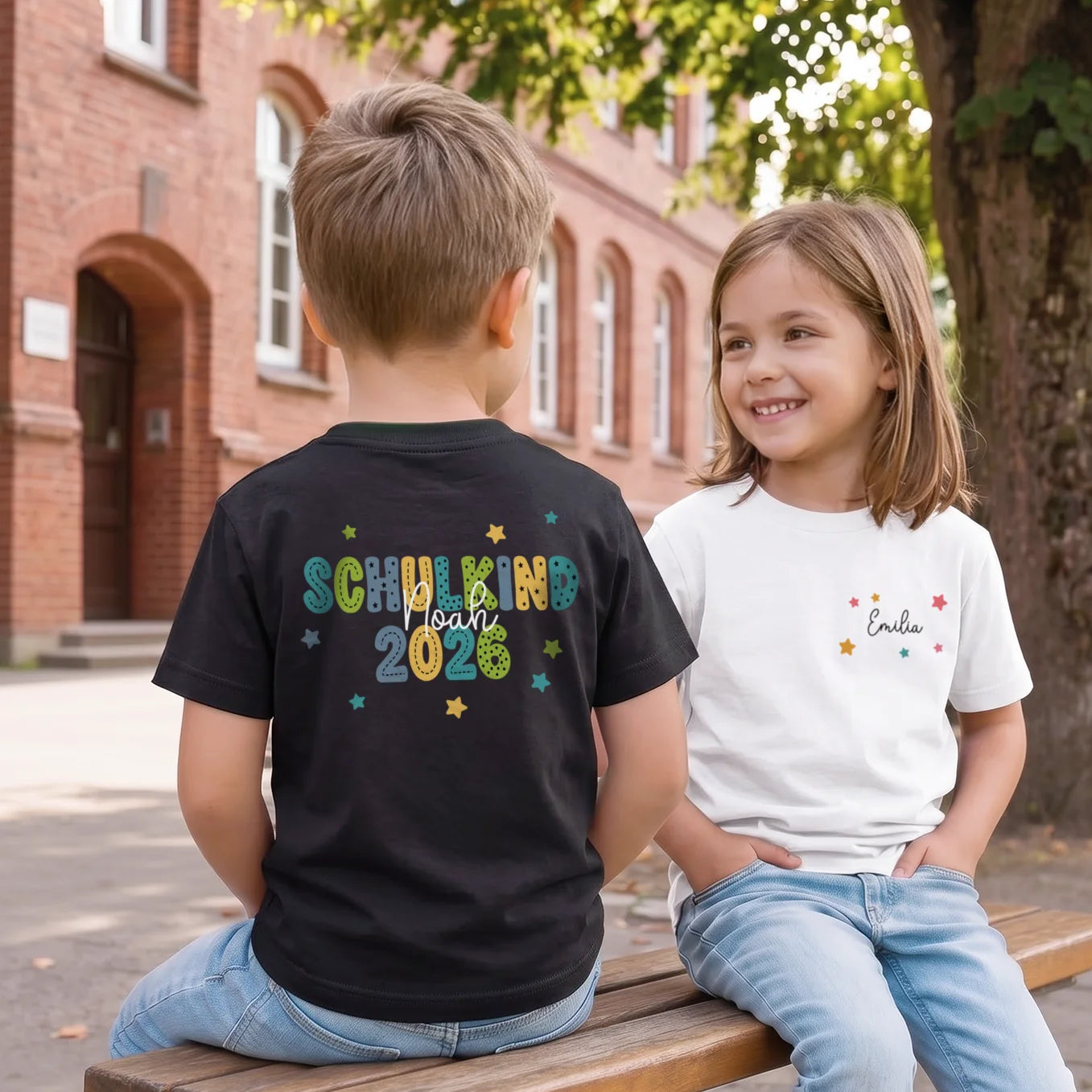 Personalisiertes T-Shirt "Schulkind Bunt"