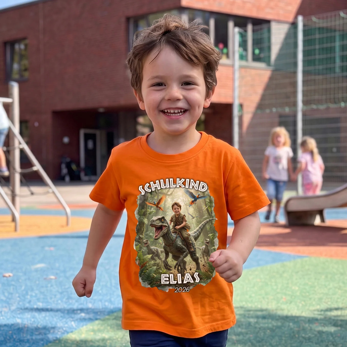 Personalisiertes T-Shirt "Schulkind Dino"