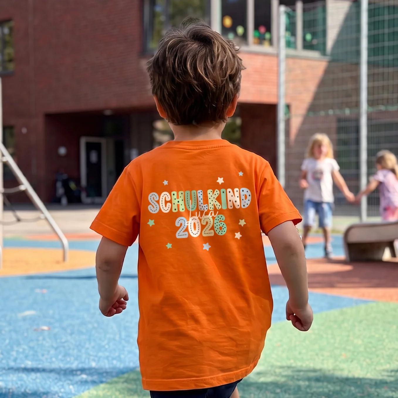 Personalisiertes T-Shirt "Schulkind Bunt"