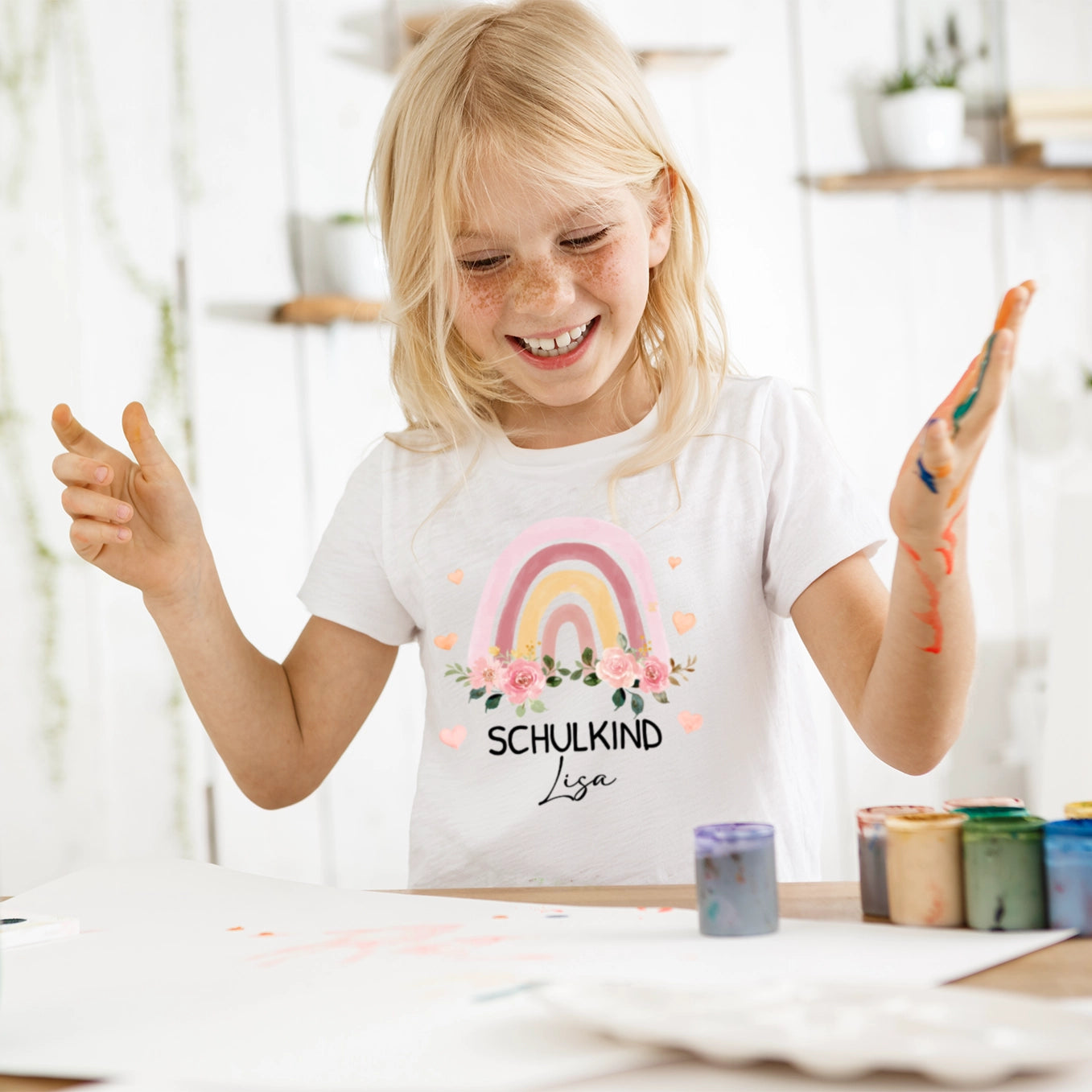 Personalisiertes T-Shirt "Regenbogen"