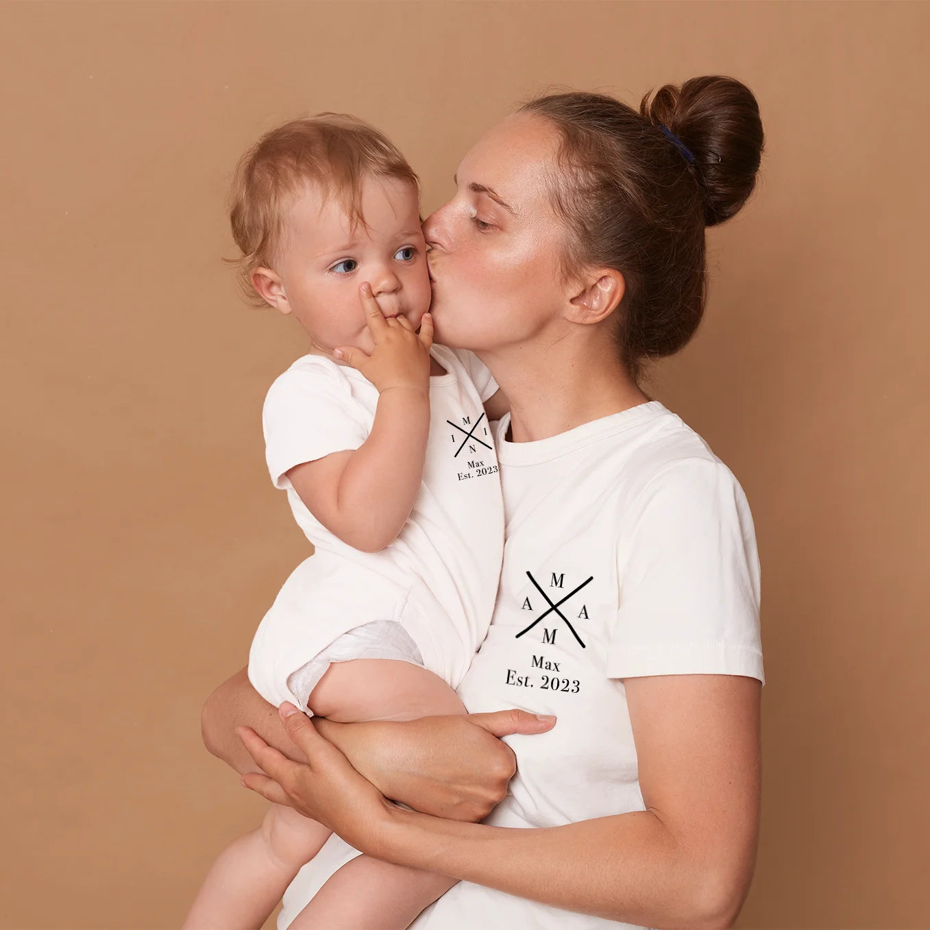 Personalisierter Partnerlook für Mama und Baby “MAMA - MINI”
