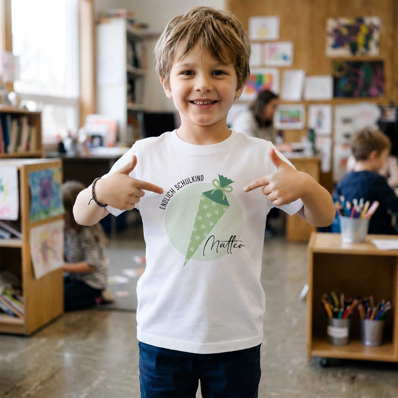 Personalisiertes T-Shirt "Schultüte"