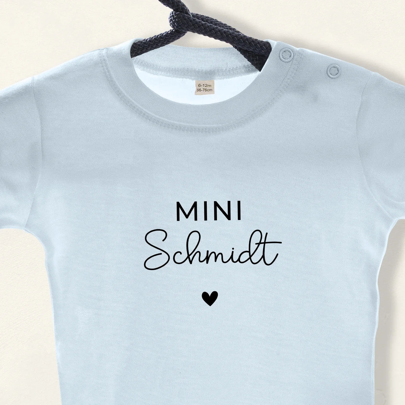 Personalisiertes Baby Sweatshirt "Nachname"